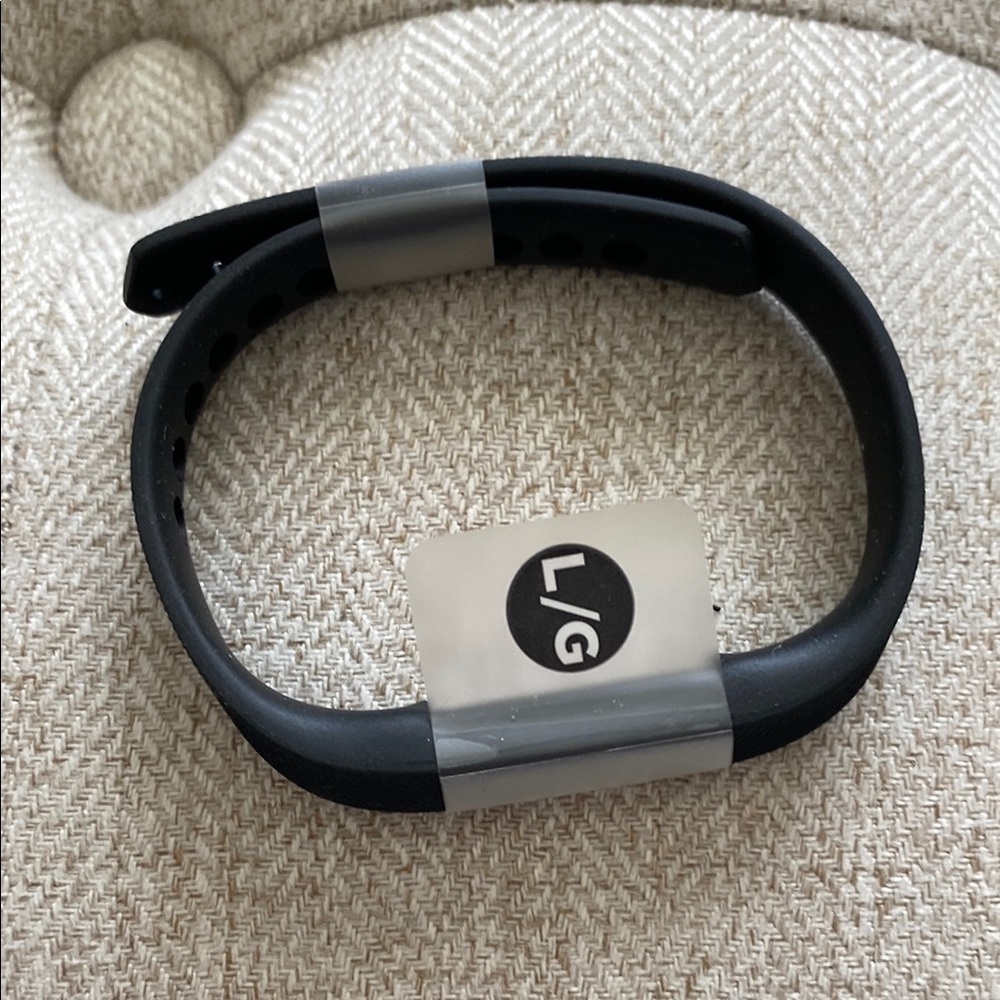 2 Fitbit Flex 2 Fitness Tracker Bands